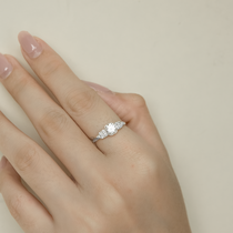 Nhẫn Tay Moissanite