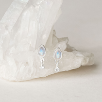 Bông tai đá Drop Moonstone